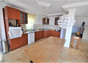 Вилла с собственным бассейном