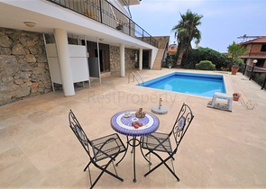 Вилла с собственным бассейном