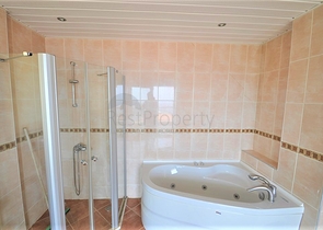 Вилла с собственным бассейном