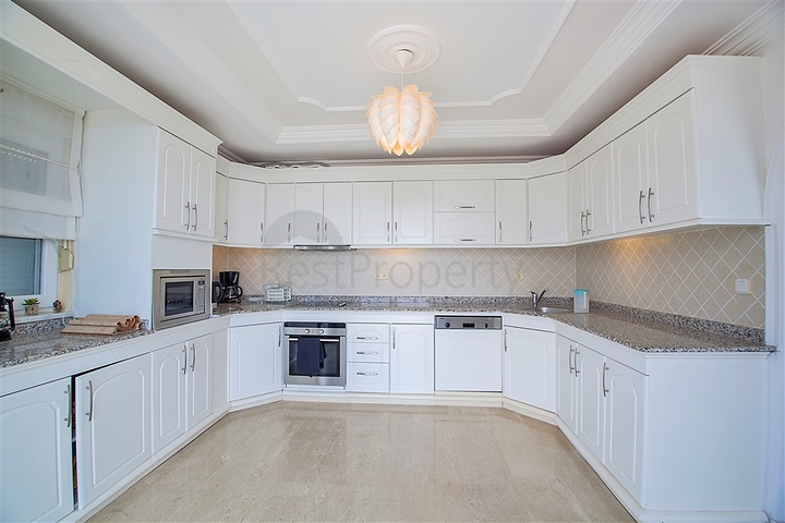 Большая вилла - для большой семьи