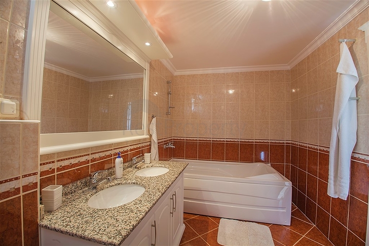 Большая вилла - для большой семьи