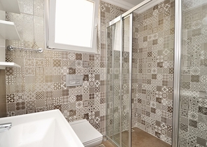 Большая вилла с камином