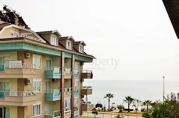 Трехкомнатная квартира на морском побережье