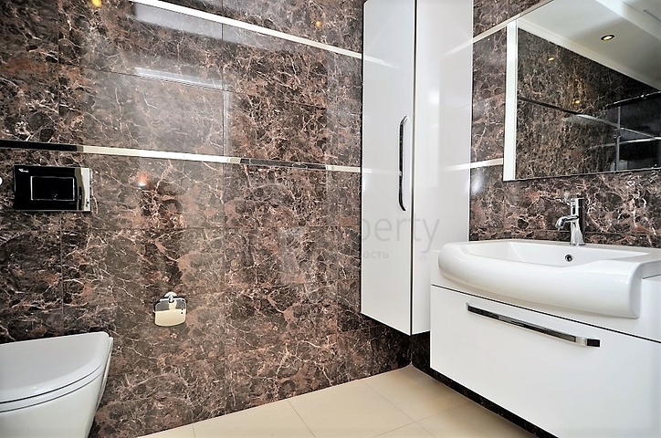 Трехкомнатная квартира на морском побережье