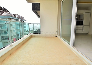 Трехкомнатная квартира на морском побережье