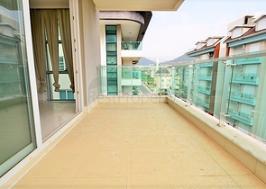 Трехкомнатная квартира на морском побережье