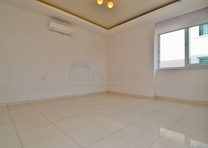 Трехкомнатная квартира на морском побережье