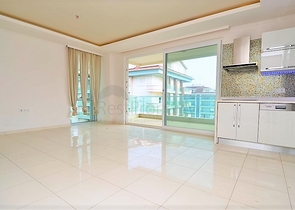 Трехкомнатная квартира на морском побережье