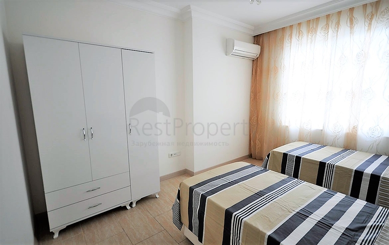 Меблированная квартира 2+1 с отдельной кухней через дорогу от пляжа