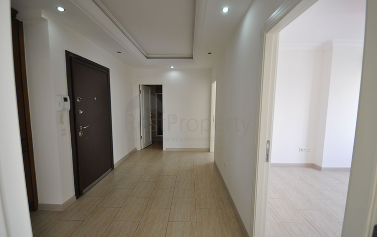 Меблированная квартира 2+1 с отдельной кухней через дорогу от пляжа