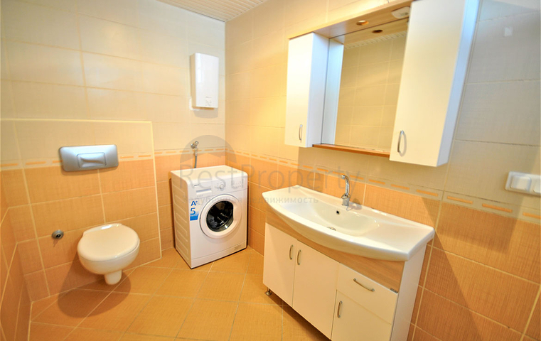 Меблированная квартира 2+1 с отдельной кухней через дорогу от пляжа