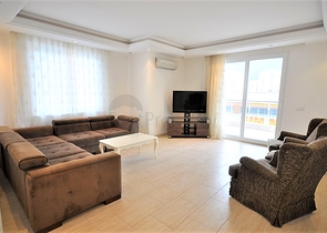 Меблированная квартира 2+1 с отдельной кухней через дорогу от пляжа