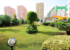 Меблированная квартира 2+1 с отдельной кухней через дорогу от пляжа