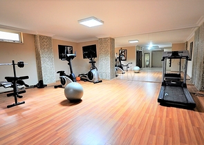 Меблированная квартира 2+1 с отдельной кухней через дорогу от пляжа