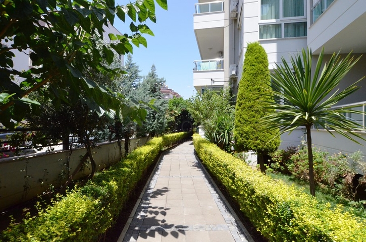 Уютная меблированная квартира в центре района Оба