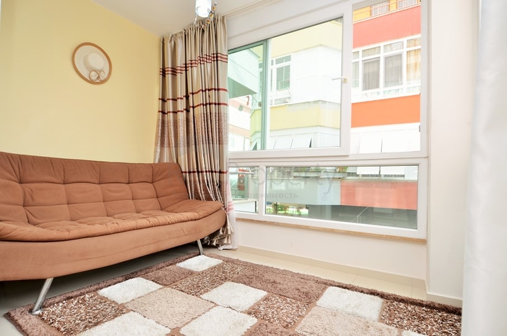 Уютная меблированная квартира в центре района Оба