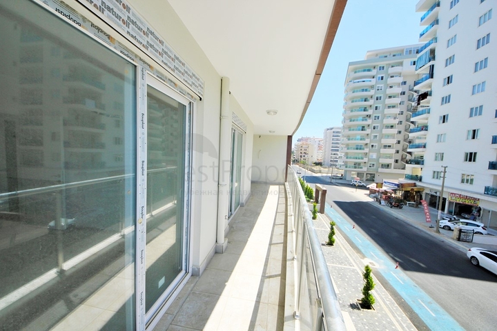 Трехкомнатная квартира с отдельной кухней