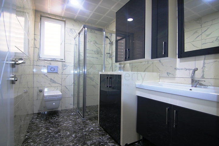 Двухкомнатная квартира в новом комплексе от застройщика