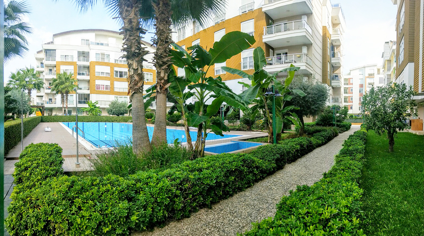 Квартира 2+1 в комплексе в центре Лимана Коньяалты