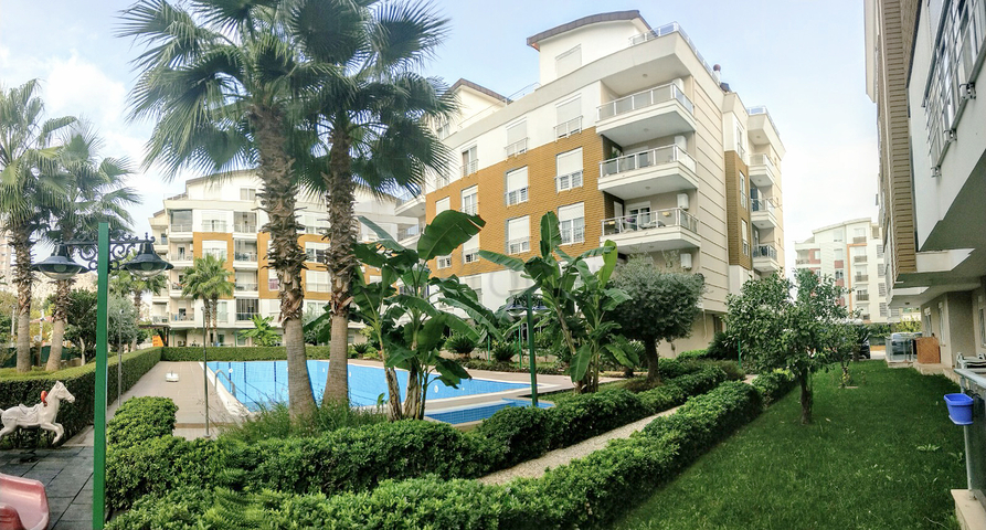 Квартира 2+1 в комплексе в центре Лимана Коньяалты