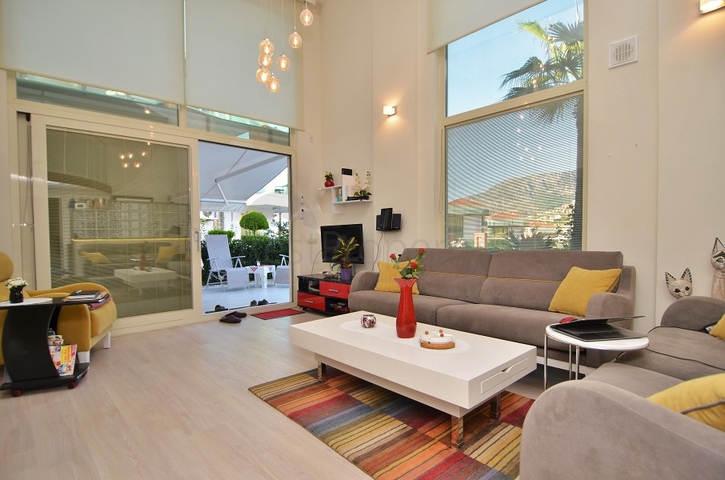 Дуплекс с выходом в сад в комплексе класса люкс