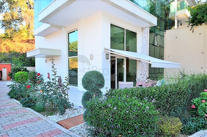 Дуплекс с выходом в сад в комплексе класса люкс