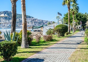 Двухкомнатные апартаменты в центре Алании