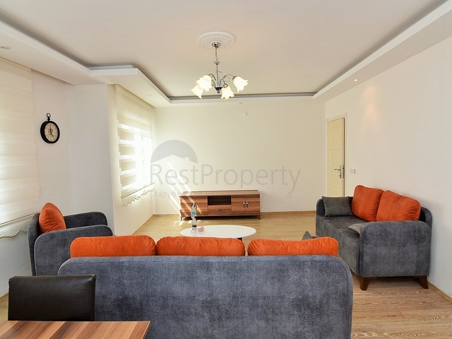 Трехкомнатная квартира с мебелью от собственника