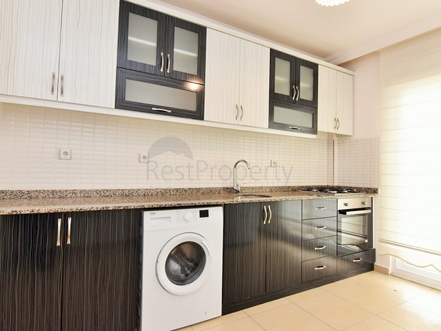 Трехкомнатная квартира с мебелью от собственника