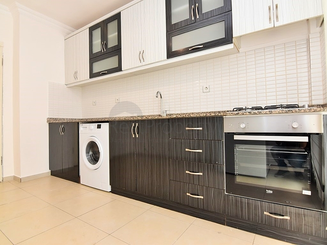 Трехкомнатная квартира с мебелью от собственника