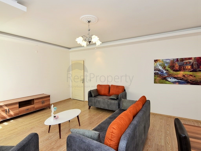 Трехкомнатная квартира с мебелью от собственника