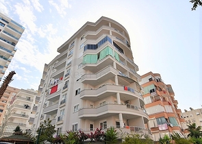 Трехкомнатная квартира с мебелью от собственника