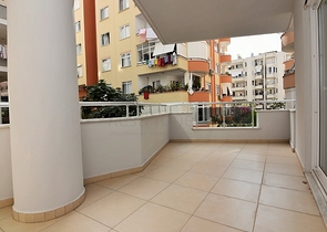 Трехкомнатная квартира с мебелью от собственника