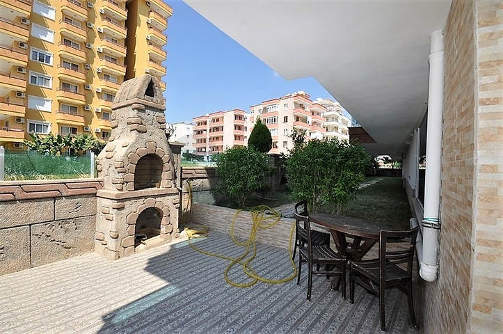 Трехкомнатная, меблированная квартира в хорошем комплексе