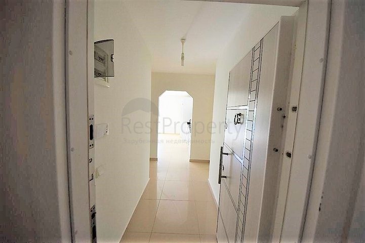 Трехкомнатная, меблированная квартира в хорошем комплексе