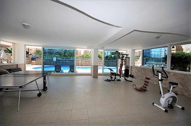 Трехкомнатная, меблированная квартира в хорошем комплексе