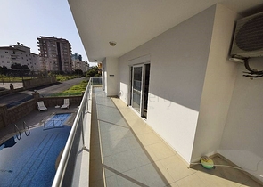 Трехкомнатная, меблированная квартира в хорошем комплексе