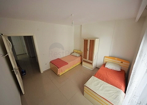 Трехкомнатная, меблированная квартира в хорошем комплексе