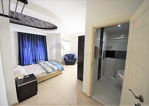 Трехкомнатная, меблированная квартира в хорошем комплексе