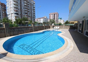 Трехкомнатная, меблированная квартира в хорошем комплексе