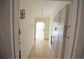 Трехкомнатная, меблированная квартира в хорошем комплексе