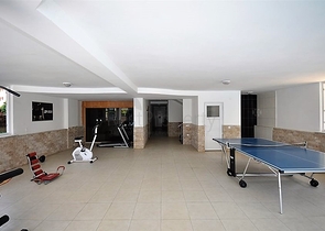 Трехкомнатная, меблированная квартира в хорошем комплексе