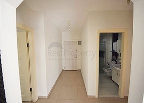 Трехкомнатная, меблированная квартира в хорошем комплексе