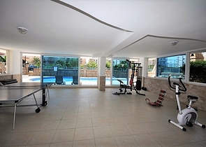 Трехкомнатная, меблированная квартира в хорошем комплексе