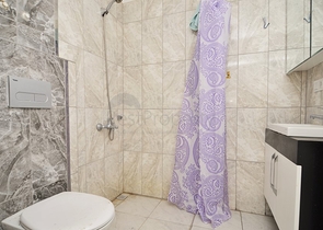 Двухкомнатная квартира в тихом районе