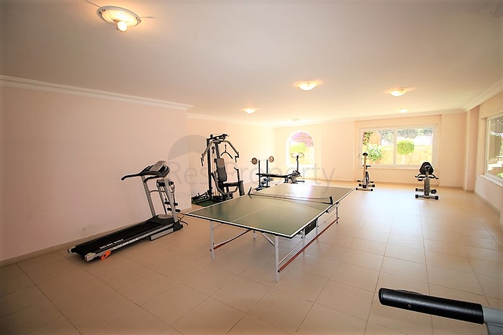 Трехкомнатная квартира рядом с морем