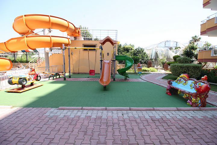 Трехкомнатная квартира рядом с морем