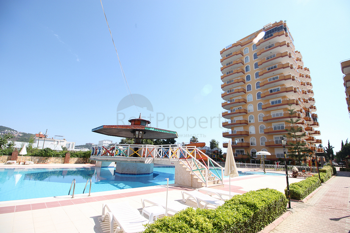 Трехкомнатная квартира рядом с морем