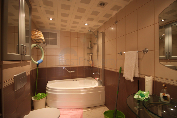 Трехкомнатная квартира рядом с морем