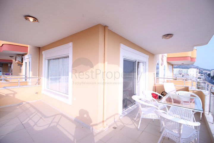 Трехкомнатная квартира рядом с морем